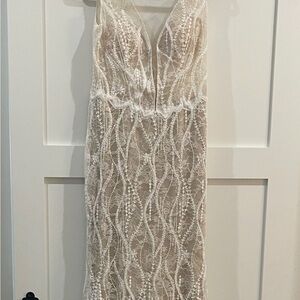 Gold Sheath V-Neck Sleeveless Wedding Dress